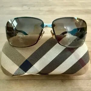 BURBERRY Vintage Unisex Gradient 3004 Sunglasses with Case Amazon.com: BURBERRY BE 4345 331613 Light Havana Plastic  main image 3